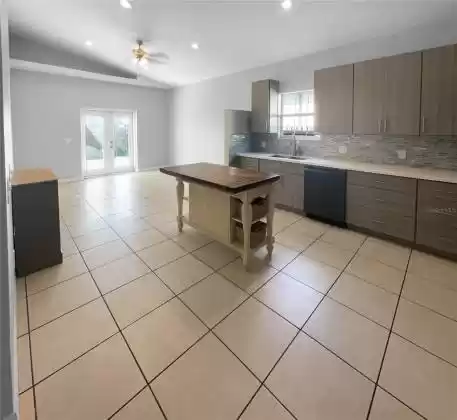 3640 54TH AVENUE, ST PETERSBURG, Florida 33714, 3 Bedrooms Bedrooms, ,2 BathroomsBathrooms,Residential,For Sale,54TH,MFRO6179710