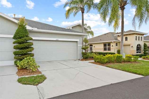 1252 LYNDHURST GREENS DRIVE, SUN CITY CENTER, Florida 33573, 2 Bedrooms Bedrooms, ,2 BathroomsBathrooms,Residential,For Sale,LYNDHURST GREENS,MFRT3489247