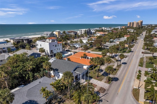 738 MANDALAY AVE, CLEARWATER BEACH, Florida 33767, 4 Bedrooms Bedrooms, ,3 BathroomsBathrooms,Residential,For Sale,MANDALAY AVE,MFRT3504242