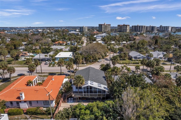 738 MANDALAY AVE, CLEARWATER BEACH, Florida 33767, 4 Bedrooms Bedrooms, ,3 BathroomsBathrooms,Residential,For Sale,MANDALAY AVE,MFRT3504242