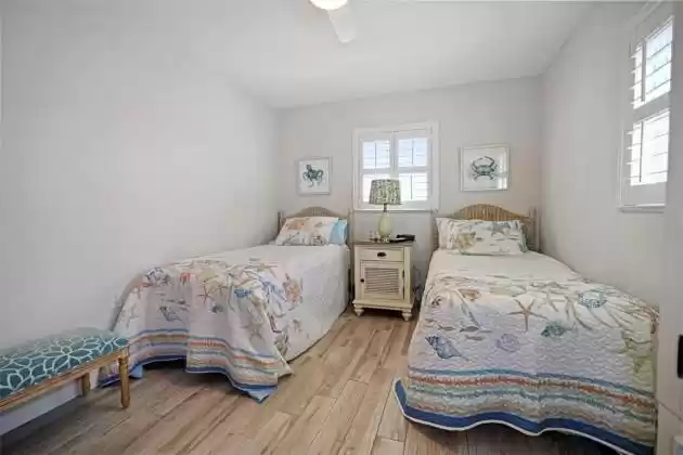 7838 40TH AVENUE, ST PETERSBURG, Florida 33709, 2 Bedrooms Bedrooms, ,2 BathroomsBathrooms,Residential,For Sale,40TH,MFRU8232355