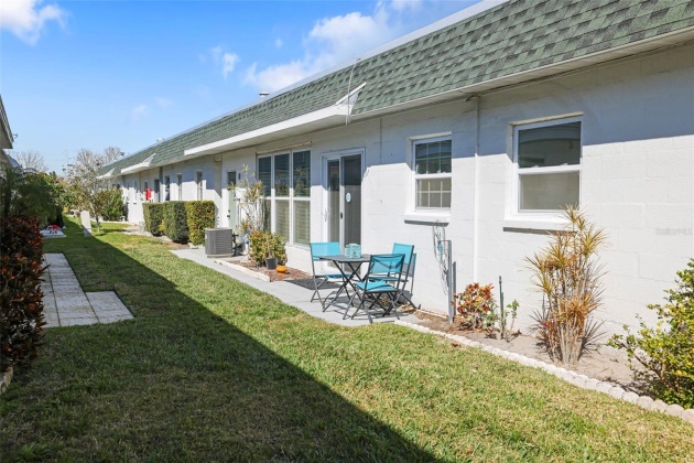 7838 40TH AVENUE, ST PETERSBURG, Florida 33709, 2 Bedrooms Bedrooms, ,2 BathroomsBathrooms,Residential,For Sale,40TH,MFRU8232355