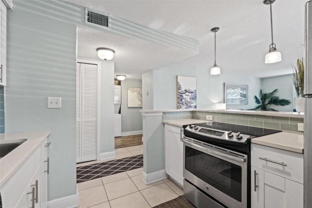 17035 GULF BOULEVARD, NORTH REDINGTON BEACH, Florida 33708, 1 Bedroom Bedrooms, ,1 BathroomBathrooms,Residential,For Sale,GULF,MFRT3484137