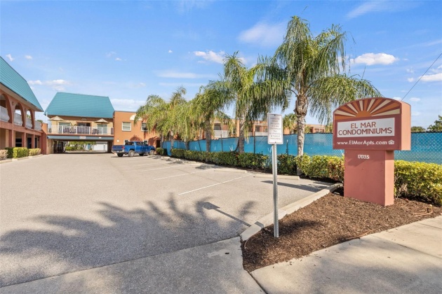 17035 GULF BOULEVARD, NORTH REDINGTON BEACH, Florida 33708, 1 Bedroom Bedrooms, ,1 BathroomBathrooms,Residential,For Sale,GULF,MFRT3484137