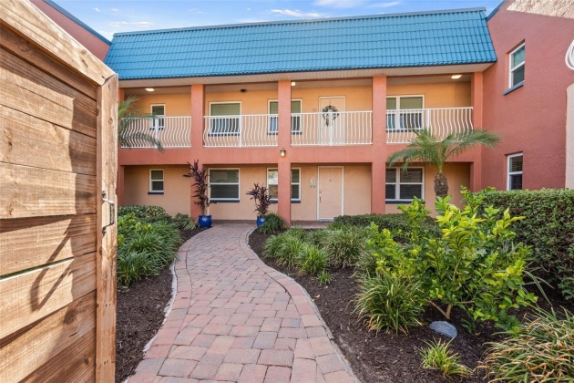 17035 GULF BOULEVARD, NORTH REDINGTON BEACH, Florida 33708, 1 Bedroom Bedrooms, ,1 BathroomBathrooms,Residential,For Sale,GULF,MFRT3484137