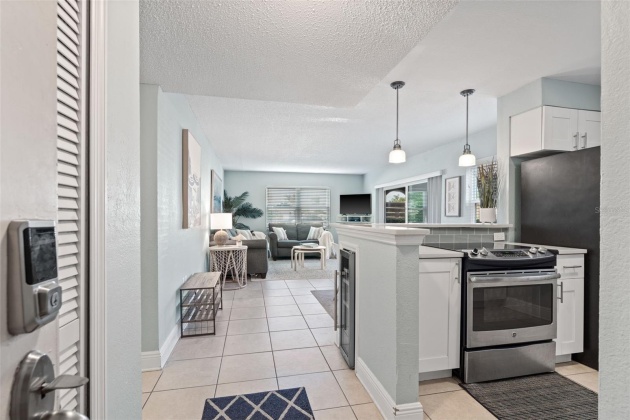 17035 GULF BOULEVARD, NORTH REDINGTON BEACH, Florida 33708, 1 Bedroom Bedrooms, ,1 BathroomBathrooms,Residential,For Sale,GULF,MFRT3484137