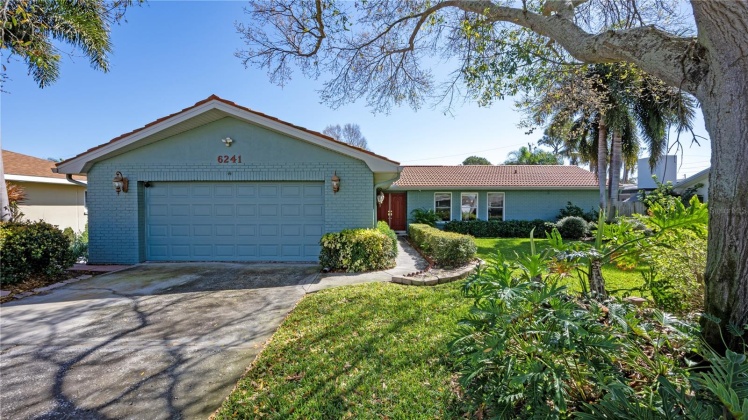 6241 TANGLEWOOD DRIVE, ST PETERSBURG, Florida 33702, 3 Bedrooms Bedrooms, ,2 BathroomsBathrooms,Residential,For Sale,TANGLEWOOD,MFRU8232327