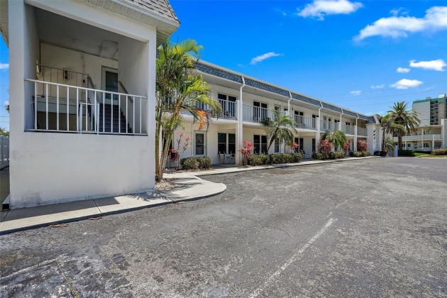 680 71ST AVENUE, ST PETE BEACH, Florida 33706, 1 Bedroom Bedrooms, ,1 BathroomBathrooms,Residential,For Sale,71ST,MFRU8232732