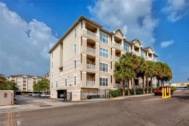 1216 MISSOURI AVENUE, CLEARWATER, Florida 33756, 1 Bedroom Bedrooms, ,1 BathroomBathrooms,Residential,For Sale,MISSOURI,MFRU8216533