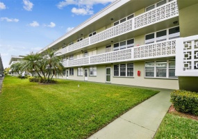 4890 BAY STREET, ST PETERSBURG, Florida 33703, 1 Bedroom Bedrooms, ,1 BathroomBathrooms,Residential,For Sale,BAY,MFRU8232697