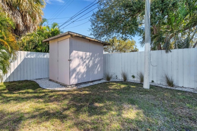 1320 DIXIE LANE, ST PETERSBURG, Florida 33707, 3 Bedrooms Bedrooms, ,2 BathroomsBathrooms,Residential,For Sale,DIXIE,MFRU8230216