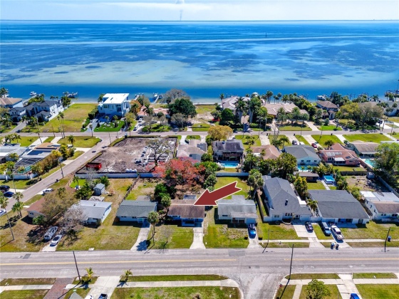 3611 OVERLOOK DRIVE, ST PETERSBURG, Florida 33703, 3 Bedrooms Bedrooms, ,1 BathroomBathrooms,Residential,For Sale,OVERLOOK,MFRU8232530