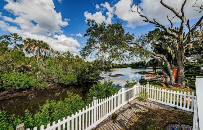 5153 BAY BOULEVARD, PORT RICHEY, Florida 34668, 3 Bedrooms Bedrooms, ,3 BathroomsBathrooms,Residential,For Sale,BAY,MFRU8221660