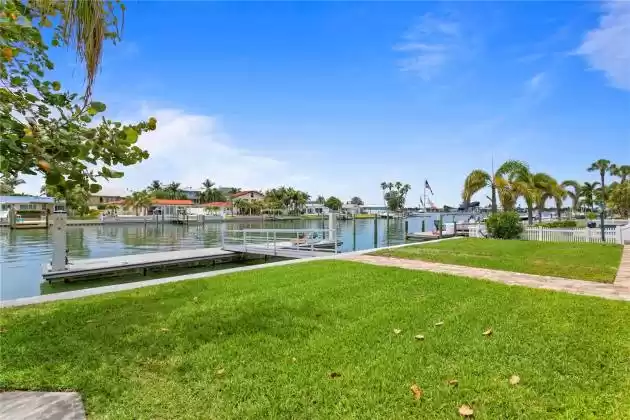 4226 HOLLAND DRIVE, ST PETE BEACH, Florida 33706, 3 Bedrooms Bedrooms, ,3 BathroomsBathrooms,Residential,For Sale,HOLLAND,MFRU8232916