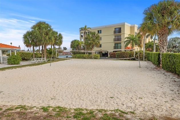 7435 BAYSHORE DRIVE, TREASURE ISLAND, Florida 33706, 2 Bedrooms Bedrooms, ,2 BathroomsBathrooms,Residential,For Sale,BAYSHORE,MFRU8232279