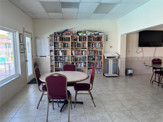 7809 39TH AVENUE, ST PETERSBURG, Florida 33709, 2 Bedrooms Bedrooms, ,1 BathroomBathrooms,Residential,For Sale,39TH,MFRU8233091