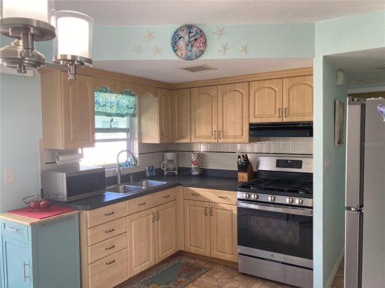 7809 39TH AVENUE, ST PETERSBURG, Florida 33709, 2 Bedrooms Bedrooms, ,1 BathroomBathrooms,Residential,For Sale,39TH,MFRU8233091