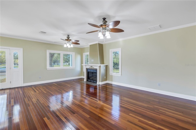 3949 9TH AVENUE, ST PETERSBURG, Florida 33713, 3 Bedrooms Bedrooms, ,2 BathroomsBathrooms,Residential,For Sale,9TH,MFRU8233173