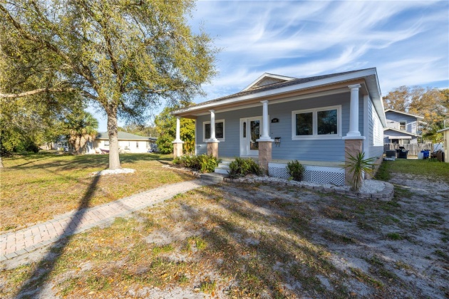 3949 9TH AVENUE, ST PETERSBURG, Florida 33713, 3 Bedrooms Bedrooms, ,2 BathroomsBathrooms,Residential,For Sale,9TH,MFRU8233173