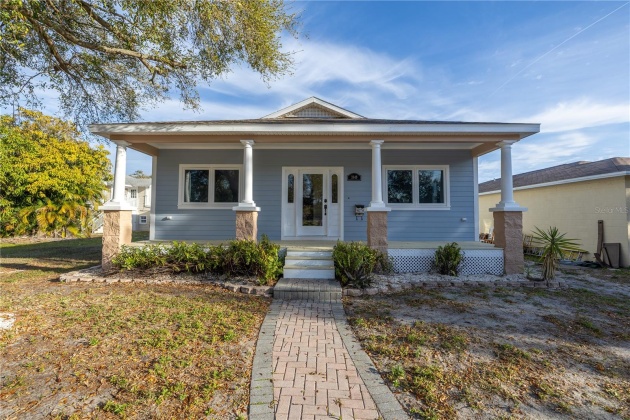 3949 9TH AVENUE, ST PETERSBURG, Florida 33713, 3 Bedrooms Bedrooms, ,2 BathroomsBathrooms,Residential,For Sale,9TH,MFRU8233173