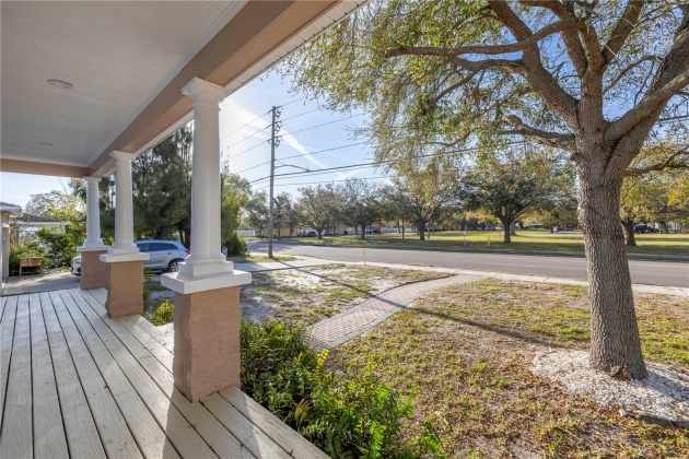 3949 9TH AVENUE, ST PETERSBURG, Florida 33713, 3 Bedrooms Bedrooms, ,2 BathroomsBathrooms,Residential,For Sale,9TH,MFRU8233173