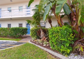 5575 GULF BOULEVARD, ST PETE BEACH, Florida 33706, 1 Bedroom Bedrooms, ,1 BathroomBathrooms,Residential,For Sale,GULF,MFRU8232497