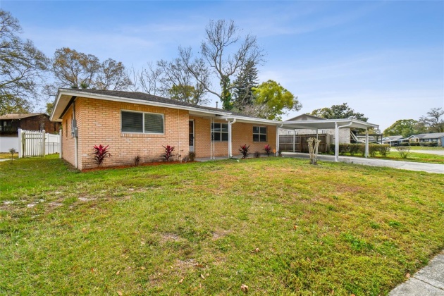 5841 LANGSTON DRIVE, TAMPA, Florida 33619, 2 Bedrooms Bedrooms, ,2 BathroomsBathrooms,Residential,For Sale,LANGSTON,MFRT3509230