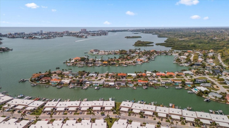 503 BOCA CIEGA POINT BOULEVARD, ST PETERSBURG, Florida 33708, 2 Bedrooms Bedrooms, ,2 BathroomsBathrooms,Residential,For Sale,BOCA CIEGA POINT,MFRU8233220