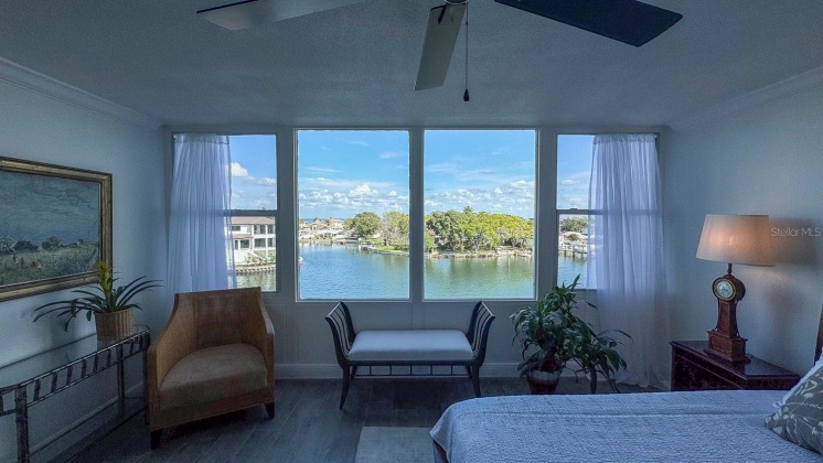 1365 SNELL ISLE BOULEVARD, ST PETERSBURG, Florida 33704, 2 Bedrooms Bedrooms, ,2 BathroomsBathrooms,Residential,For Sale,SNELL ISLE,MFRU8233492