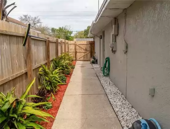 4052 38TH AVENUE, ST PETERSBURG, Florida 33713, 3 Bedrooms Bedrooms, ,1 BathroomBathrooms,Residential,For Sale,38TH,MFRT3508368
