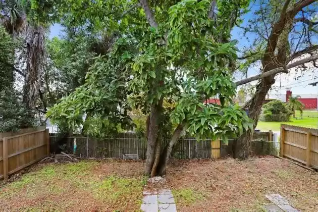 2701 COLUMBUS DRIVE, TAMPA, Florida 33605, 3 Bedrooms Bedrooms, ,1 BathroomBathrooms,Residential,For Sale,COLUMBUS,MFRT3509008