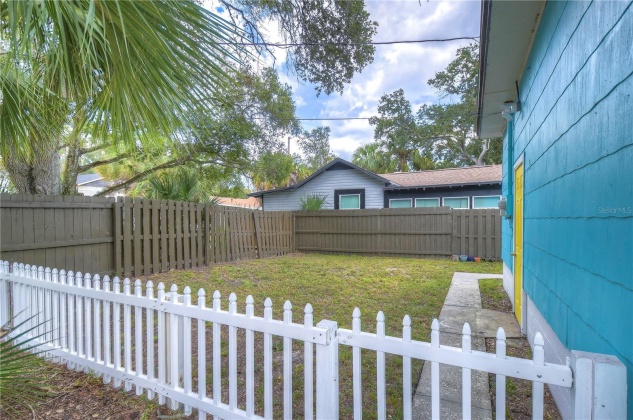 2530 7TH STREET, ST PETERSBURG, Florida 33705, 2 Bedrooms Bedrooms, ,1 BathroomBathrooms,Residential,For Sale,7TH,MFRU8214476