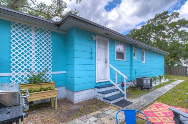 2530 7TH STREET, ST PETERSBURG, Florida 33705, 2 Bedrooms Bedrooms, ,1 BathroomBathrooms,Residential,For Sale,7TH,MFRU8214476