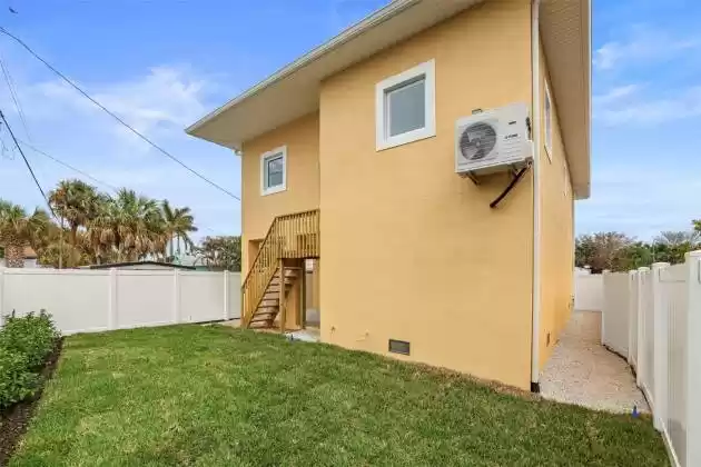 13122 4TH STREET, MADEIRA BEACH, Florida 33708, 3 Bedrooms Bedrooms, ,2 BathroomsBathrooms,Residential,For Sale,4TH,MFRU8210078
