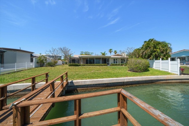 229 PALM ISLAND, CLEARWATER, Florida 33767, 3 Bedrooms Bedrooms, ,2 BathroomsBathrooms,Residential,For Sale,PALM,MFRU8212358