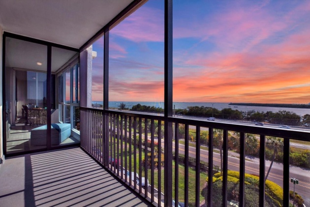 7100 SUNSHINE SKYWAY LANE, ST PETERSBURG, Florida 33711, 2 Bedrooms Bedrooms, ,2 BathroomsBathrooms,Residential,For Sale,SUNSHINE SKYWAY,MFRU8215965