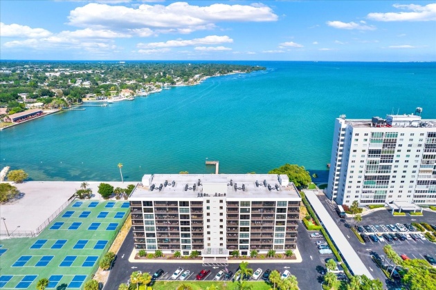 7100 SUNSHINE SKYWAY LANE, ST PETERSBURG, Florida 33711, 2 Bedrooms Bedrooms, ,2 BathroomsBathrooms,Residential,For Sale,SUNSHINE SKYWAY,MFRU8215965