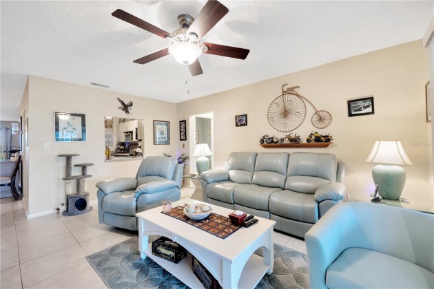 319 CLUB MANOR DRIVE, SUN CITY CENTER, Florida 33573, 2 Bedrooms Bedrooms, ,2 BathroomsBathrooms,Residential,For Sale,CLUB MANOR,MFRU8217569