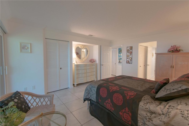 1111 BAYSHORE BOULEVARD, CLEARWATER, Florida 33759, 2 Bedrooms Bedrooms, ,2 BathroomsBathrooms,Residential,For Sale,BAYSHORE,MFRU8218497