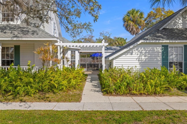 801 PARK STREET, ST PETERSBURG, Florida 33710, 3 Bedrooms Bedrooms, ,3 BathroomsBathrooms,Residential,For Sale,PARK,MFRU8235069