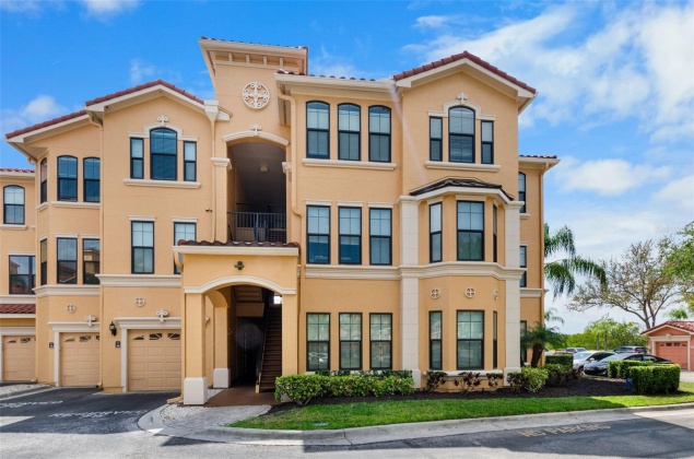 2721 VIA MURANO, CLEARWATER, Florida 33764, 2 Bedrooms Bedrooms, ,2 BathroomsBathrooms,Residential,For Sale,VIA MURANO,MFRU8234419