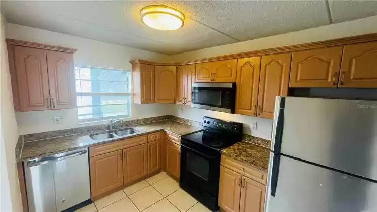 2850 SOMERSET PARK DRIVE, TAMPA, Florida 33613, 1 Bedroom Bedrooms, ,1 BathroomBathrooms,Residential,For Sale,SOMERSET PARK,MFRO6189310