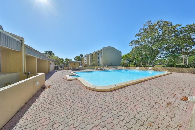 13626 GREENFIELD DRIVE, TAMPA, Florida 33618, 1 Bedroom Bedrooms, ,1 BathroomBathrooms,Residential,For Sale,GREENFIELD,MFRT3513274