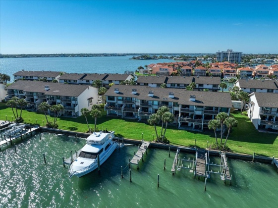 144 MARINA DEL REY COURT, CLEARWATER, Florida 33767, 3 Bedrooms Bedrooms, ,2 BathroomsBathrooms,Residential,For Sale,MARINA DEL REY,MFRU8235694