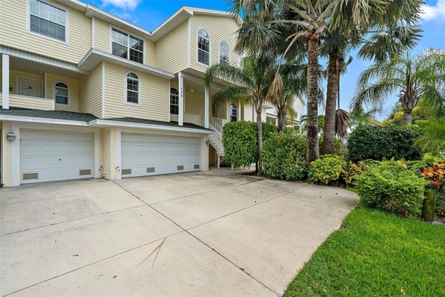 729 GULF BOULEVARD, INDIAN ROCKS BEACH, Florida 33785, 3 Bedrooms Bedrooms, ,2 BathroomsBathrooms,Residential,For Sale,GULF,MFRU8234241