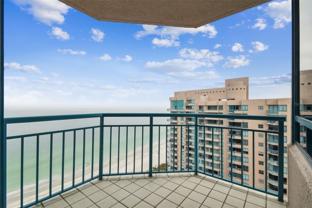 1540 GULF BLVD, CLEARWATER, Florida 33767, 2 Bedrooms Bedrooms, ,2 BathroomsBathrooms,Residential,For Sale,GULF BLVD,MFRU8235295