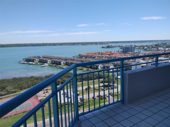 1540 GULF BLVD, CLEARWATER, Florida 33767, 2 Bedrooms Bedrooms, ,2 BathroomsBathrooms,Residential,For Sale,GULF BLVD,MFRU8235295