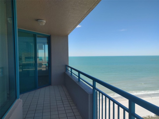 1540 GULF BLVD, CLEARWATER, Florida 33767, 2 Bedrooms Bedrooms, ,2 BathroomsBathrooms,Residential,For Sale,GULF BLVD,MFRU8235295