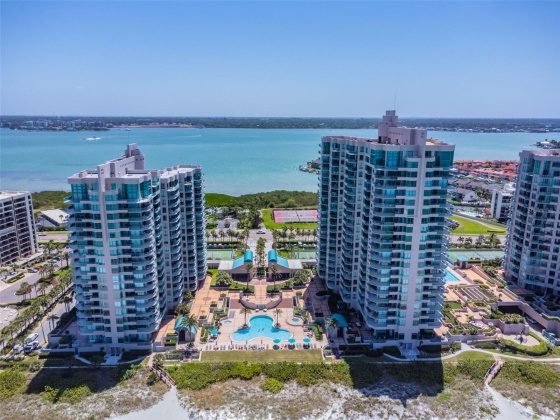 1540 GULF BLVD, CLEARWATER, Florida 33767, 2 Bedrooms Bedrooms, ,2 BathroomsBathrooms,Residential,For Sale,GULF BLVD,MFRU8235295