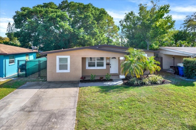 3726 32ND AVENUE, ST PETERSBURG, Florida 33713, 4 Bedrooms Bedrooms, ,2 BathroomsBathrooms,Residential,For Sale,32ND,MFRT3513447